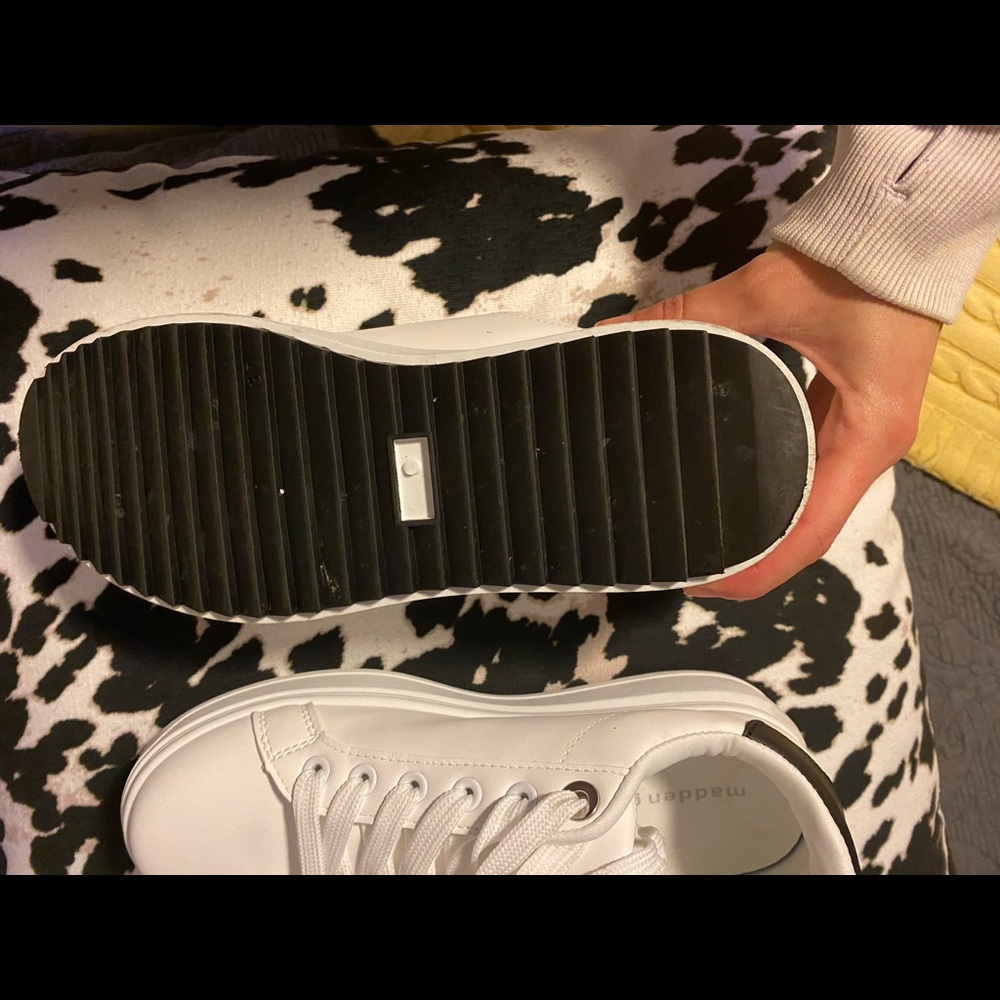 🟡SOLD🟡 Madden Girl White Sneakers - Picture 5 of 7